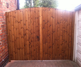 F50 - Loglap arched gates