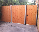 F47 - Matchboard panels and gate