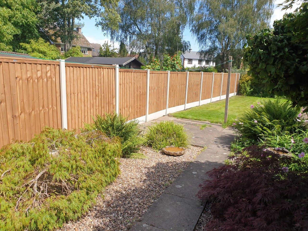 Premium Feather Edge Fence